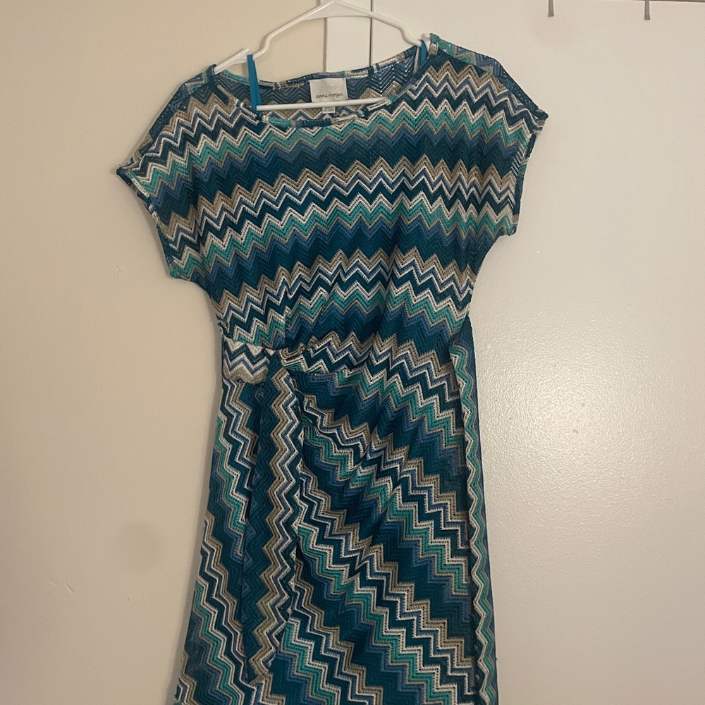 Donna Morgan Blue and White Sheath Midi Dress with Dolman Sleeves